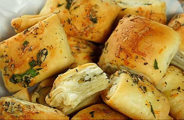 Роллы с чесноком и пармезаном идеальная закуска -  рецепт