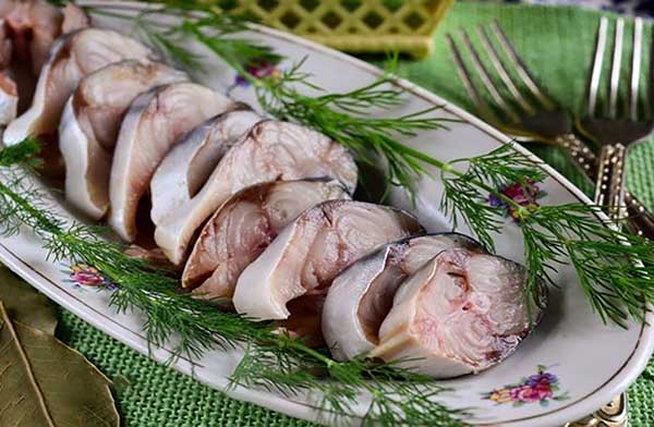 Малосольная скумбрия пряного посола рецепт