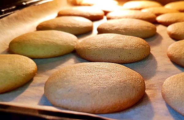 Печенье - рецепт без яиц и молочных продуктов готовится за 7 минут