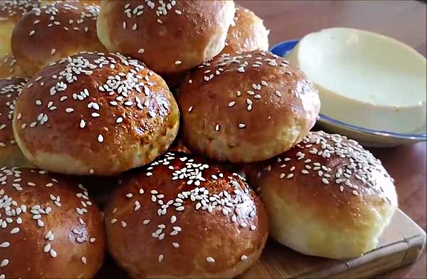 Вкусные булочки  с плавленым сыром в домашних условиях