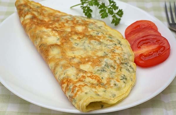 Бюджетный омлет за 5 минут (два рецепта)