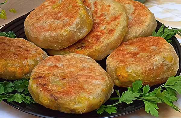 Фаршированные блинчики из бездрожжевого теста, приготовленные на сковороде - Марокканская кухня