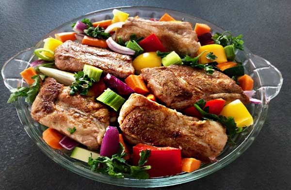 Свиные ребрышки запеченные в духовке с картошкой